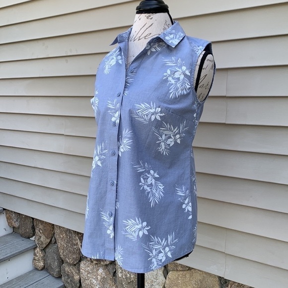 Nwot Croft & Barrow Tropical Chambray Sleeveless Button Down Shirt - Picture 4 of 13